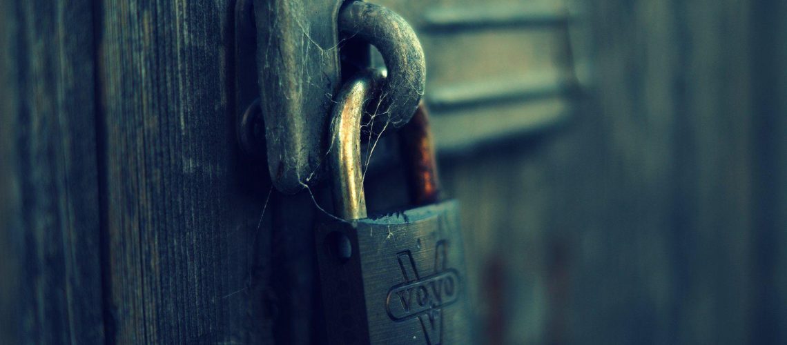 padlock-background